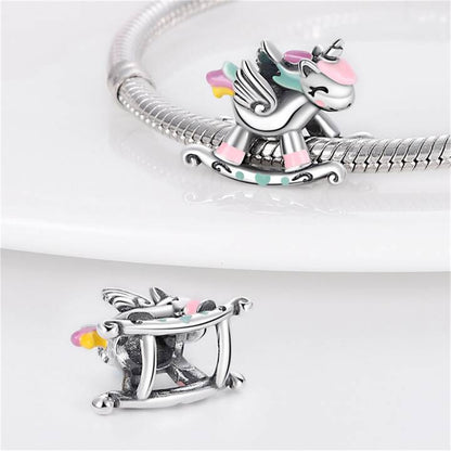 Ringató Unicorn Charm