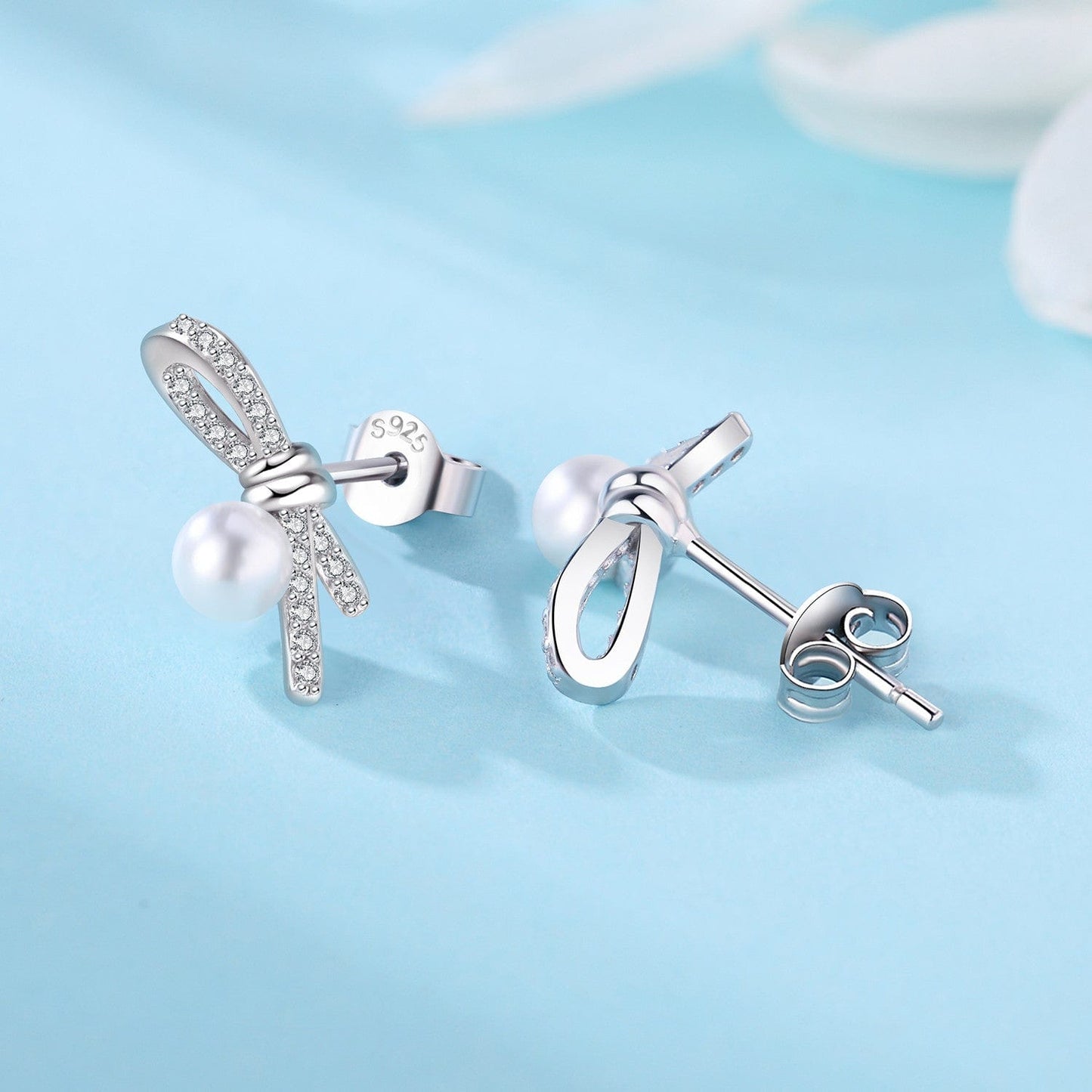 Elegance Bow Pearl Studs