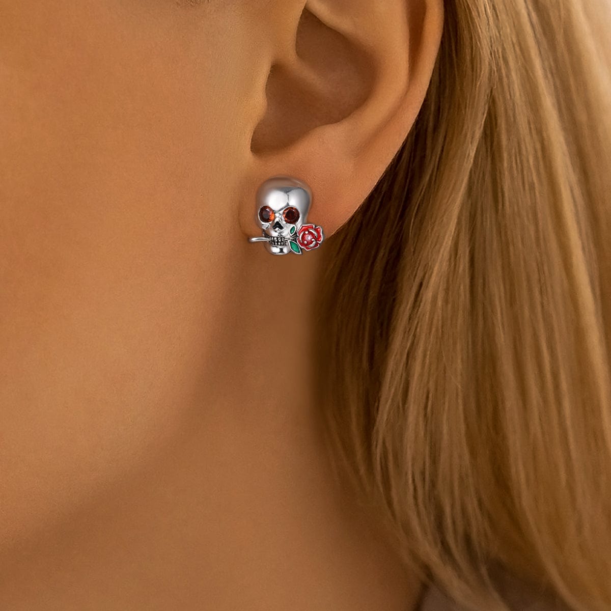 Skull & Rose Crystal fülbevaló zománcozott díszítéssel